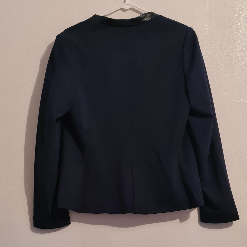 CLOSEOUT Blazer - Picture 3 of 15